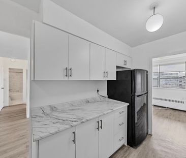 For Lease - 65 Thorncliffe Park Drive Unit# 1807, Toronto, Ontario - Photo 1