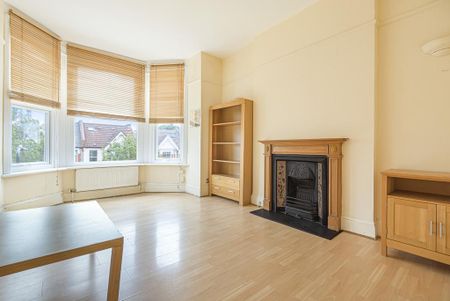 3 bedroom flat to rent - Photo 2