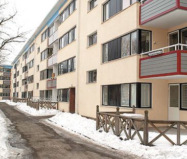 Kullstigen 18, Skogås - Photo 2