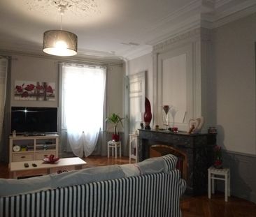GRAND T4 AVEC TERRASSE ET ASCENSEUR - CENTRE TARARE - Photo 2