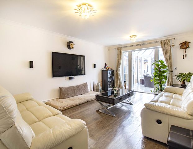 Collins Drive, Reading Collins Drive, Reading - Photo 1