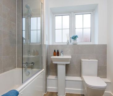 4 bedroom detached house to rent - Photo 6