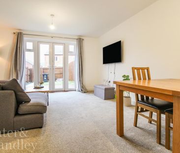 2 bedroom terraced house to rent - Photo 2