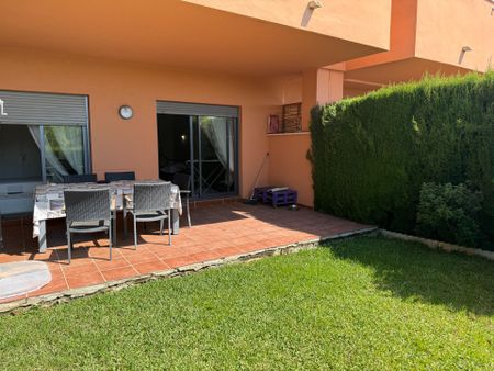 Apartamento planta baja en alquiler en Manilva - Photo 5