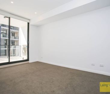 Executive 1 Bedroom + Study Apartment - Photo 3