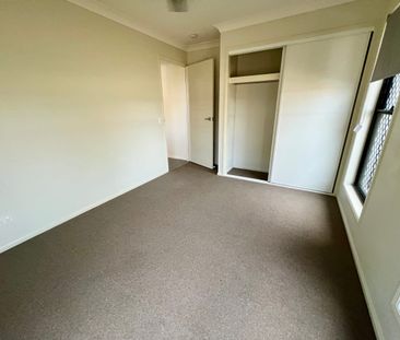 1/12 Oysterlee Street, Beaconsfield, Qld 4740 - Photo 4