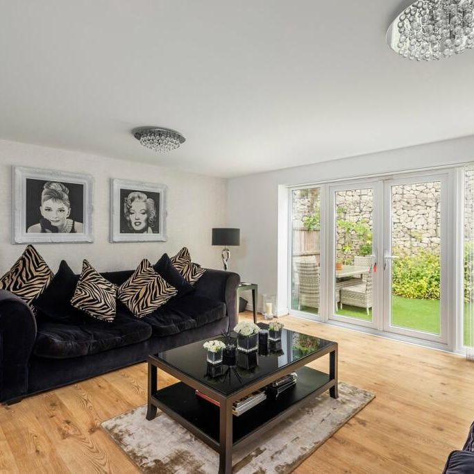 3 Bedroom Townhouse - Photo 1