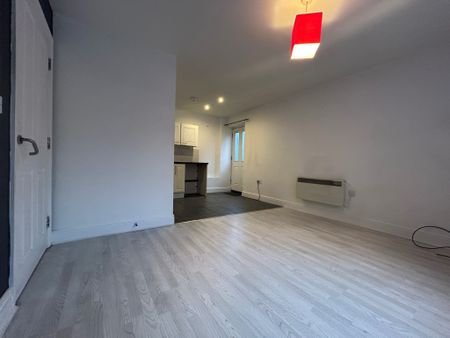 Chapel Gardens, Liverpool, L5 - Photo 2