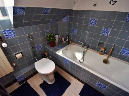 Freistehendes Einfamilienhaus mit Garage und Vollkeller in KW-Stieldorf! 130qm, 533qm Areal, 2 Bäder! - Foto 3