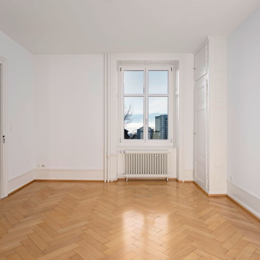 Charming 4-room art nouveau apartment with far-reaching views - Photo 1