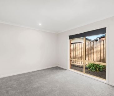 97 Manchester Road, Mooroolbark - Photo 2