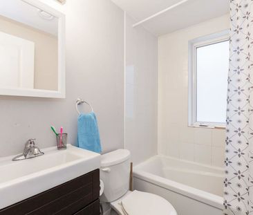 179-181 Henderson, Sandy Hill, Ottawa, ON - Photo 2