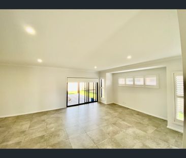 5 Trevally Avenue, Old Bar, NSW 2430 - Photo 2
