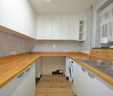 2 bedroom Property to rent - Photo 4