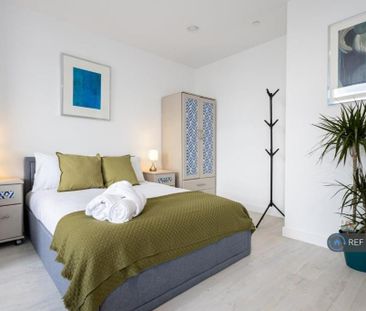 Studio to rent - Photo 6