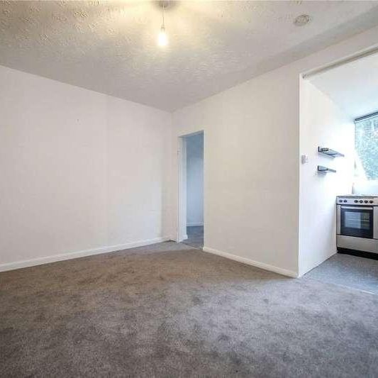 Hamilton Road, Reading, Berkshire, RG1 - Photo 1