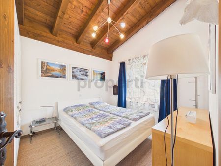 Stilvolle möbilierte 2.5-Zimmer-Dachwohnung - Foto 2