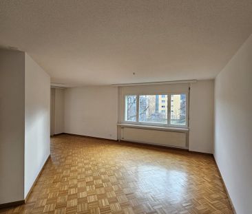 Helle Wohnung an der Grenze Affoltern/Oerlikon - Photo 2