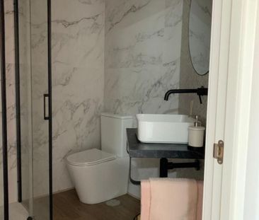 Piso de alquiler en Calle Hermanos Álvarez Quintero, 1, La Cala del... - Photo 5