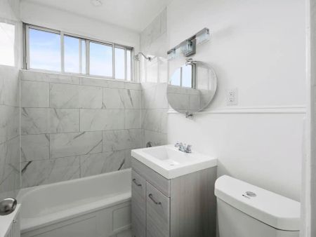 Bansley Apartments — Bachelor - Photo 4