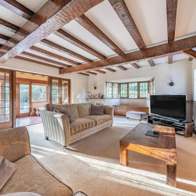 6 bedroom house to rent - Photo 1