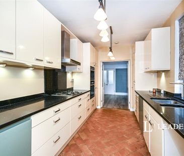 3 bedroom house to rent - Photo 3