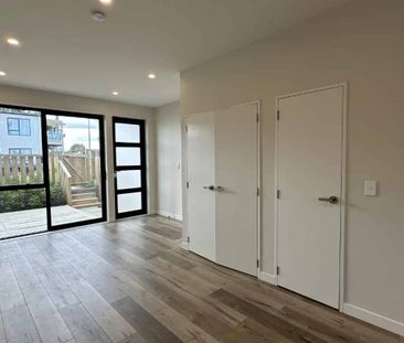 Spacious Two Bedroom In Westgate! - Photo 5