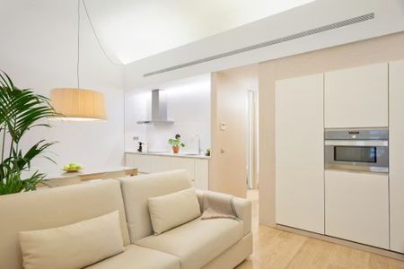 Carrer del Bisbe, Barcelona, Catalonia 08002 - Photo 2