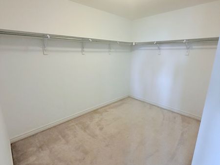 For Lease - 7 Webb Street, Bradford West Gwillimbury, Ontario - Photo 3