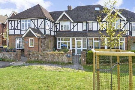 The Common, Cranleigh, GU6 - Photo 2