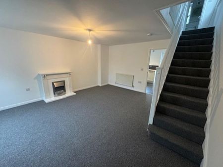 3 bedroom semi-detached house to rent - Photo 4