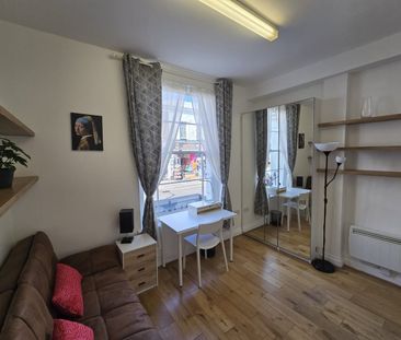 Studio Flat, Pembridge Road, W11 - Photo 1