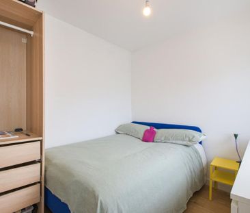 3 bedroom end of terrace house to rent - Photo 3