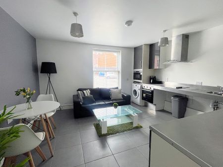 2 Bedrooms, 14 Willowbank Mews Flat 1 – Student Accommodation Coventry - Photo 4