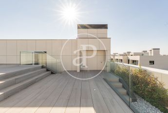 Triplex penthouse for rent in La Finca