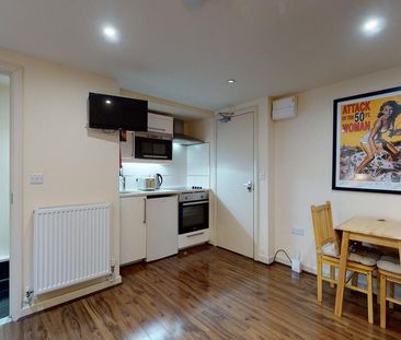 Studio to rent - Photo 5
