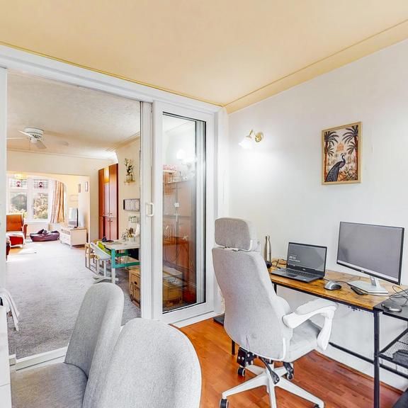 3 bedroom semi-detached house to rent - Photo 1