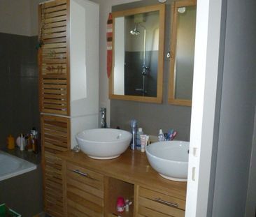 Location Appartement 3 pièces 68m² - Photo 4