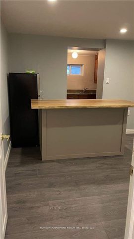 For Lease - 65 Whitburn Crescent, Toronto, Ontario - Photo 3