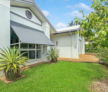 SOLID FAMILY HOME ON LARGE BLOCK IN SOUGHT AFTER SUBURB - Photo 4