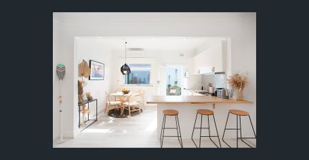 3/16 Hastings Parade, Bondi, NSW 2026 - Photo 2