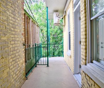 5453 Boul. St Michel - Photo 1