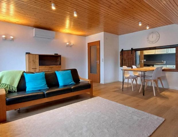 Von Privat: Vollmöbilierte DG-Wohnung mit Klimaanlage - Photo 1