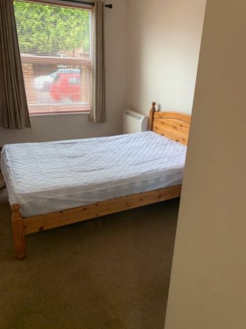 3 bedroom apartment to rent - Photo 3