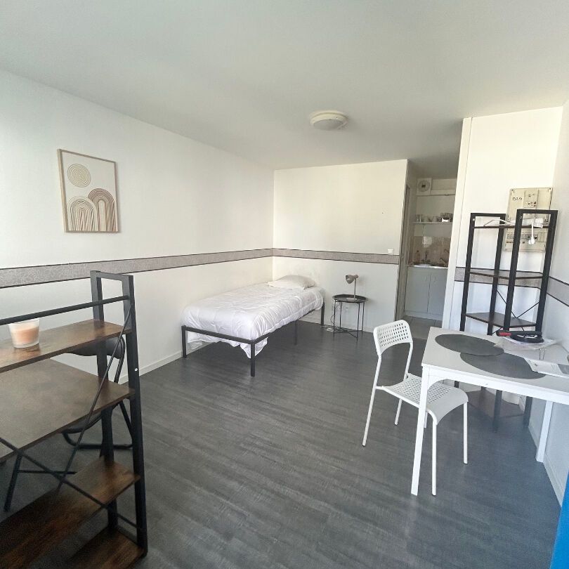 Appartement meublé Quimper 1 pièce 17.80 m2 - Photo 1