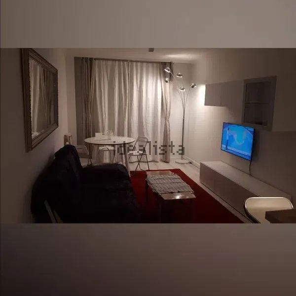 Alquiler de piso en Calle Pintor Rosales, 1 - Foto 1