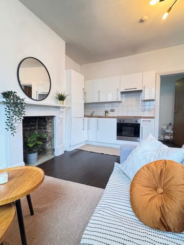 1 Bed Flat, Walham Yard, SW6 - Photo 3