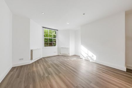 5 bedroom flat to rent - Photo 4
