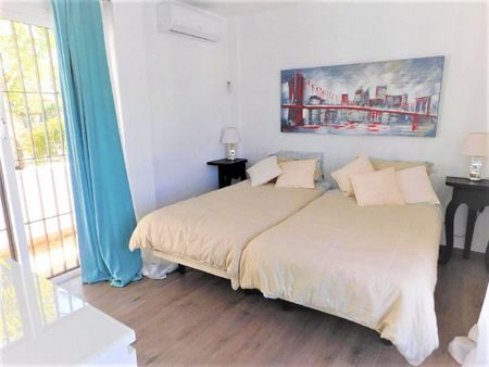 4 room luxury Villa for rent in Marbella, Andalusia - Photo 5