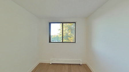 2 Bedroom - Photo 4